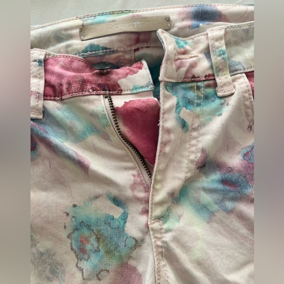 Joe’s Skinny Ankle Jean in Multicolor Floral - Picture 8 of 8